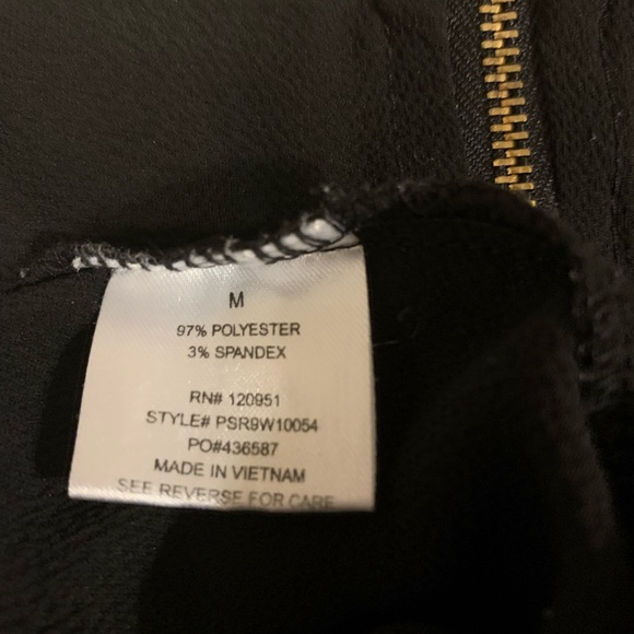 Cute black chiffon top. Size medium - Picture 9 of 9